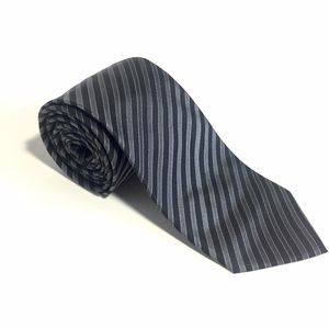 HUGO BOSS Mens Designer Necktie 100% Silk